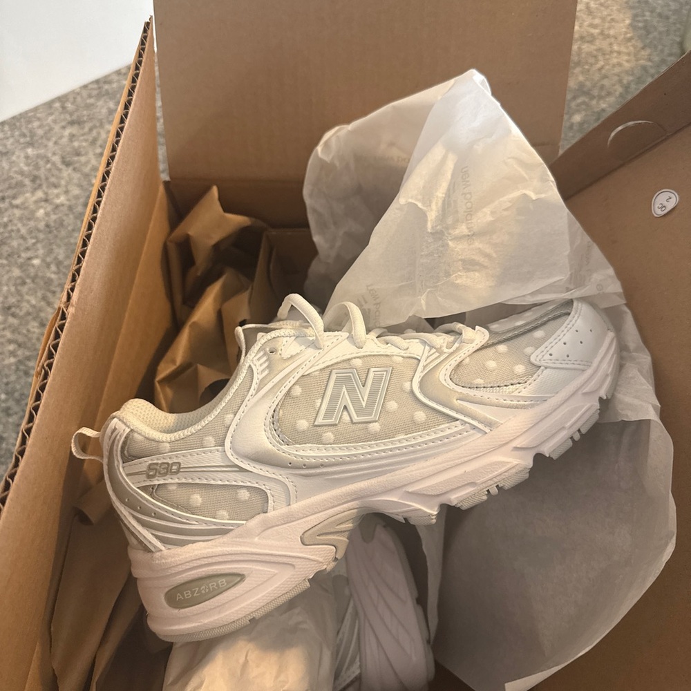 New Balance 530 silver metallic polka dot sneakers tennis shoes